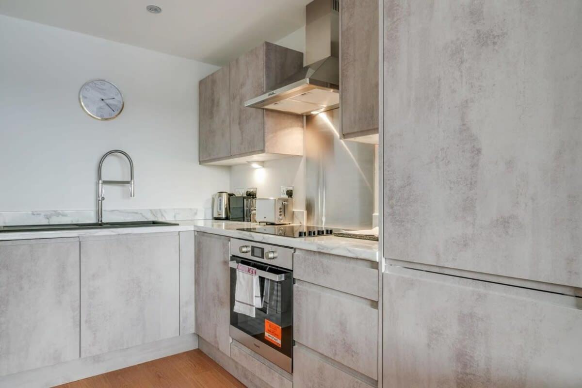 Lovely Riverside 2 Bed Apartment Leeds  Zewnętrze zdjęcie